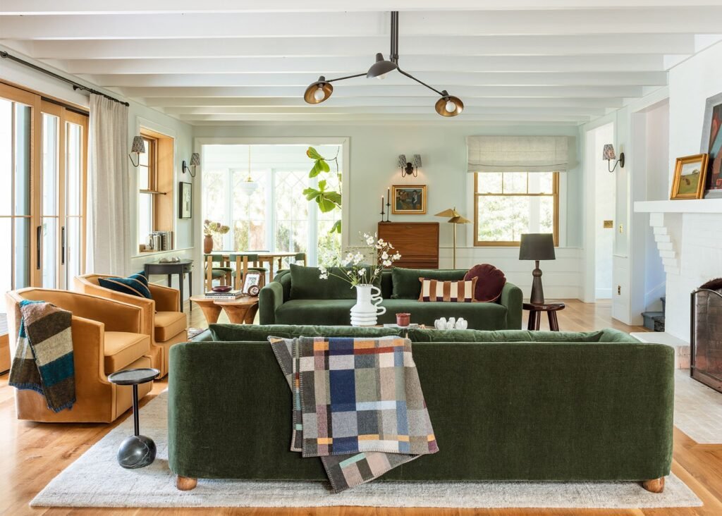How To Create A Non Generic Living Room (That Will Also Impress Your Family For The Holidays)