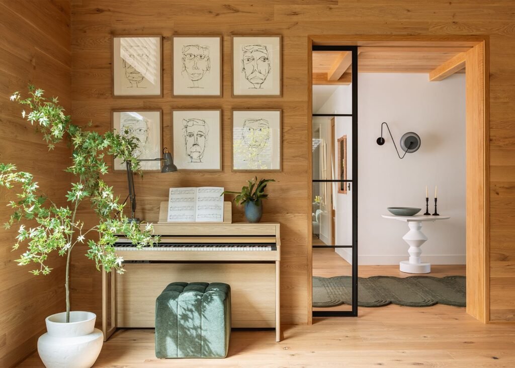 The Link Up: Em’s Important Message, Mal’s First Holiday Decor Purchase, And Cute Pull-On Pants