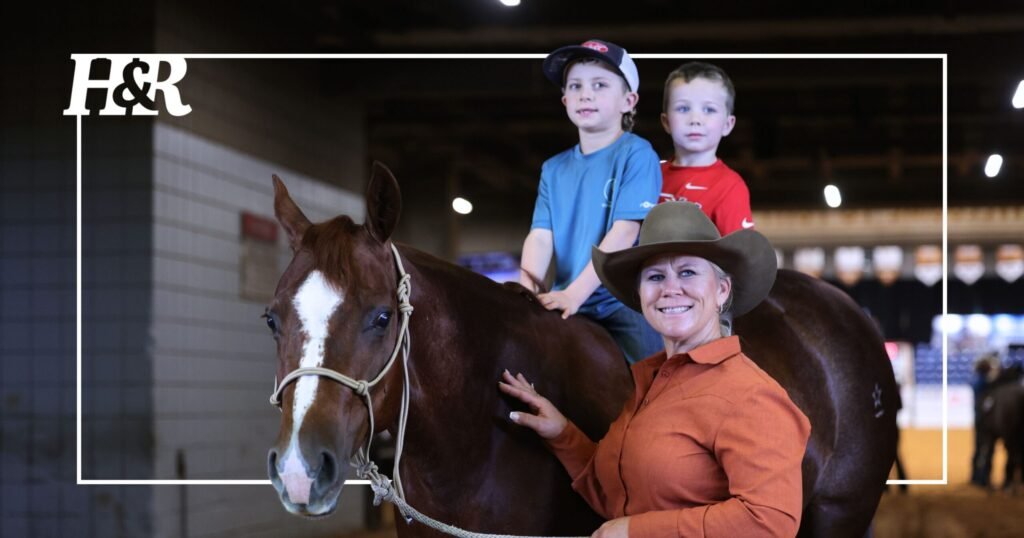 Debbie Crafton, SJR Sumkinda Mist Net Tres Osos Derby Win in Fort Worth