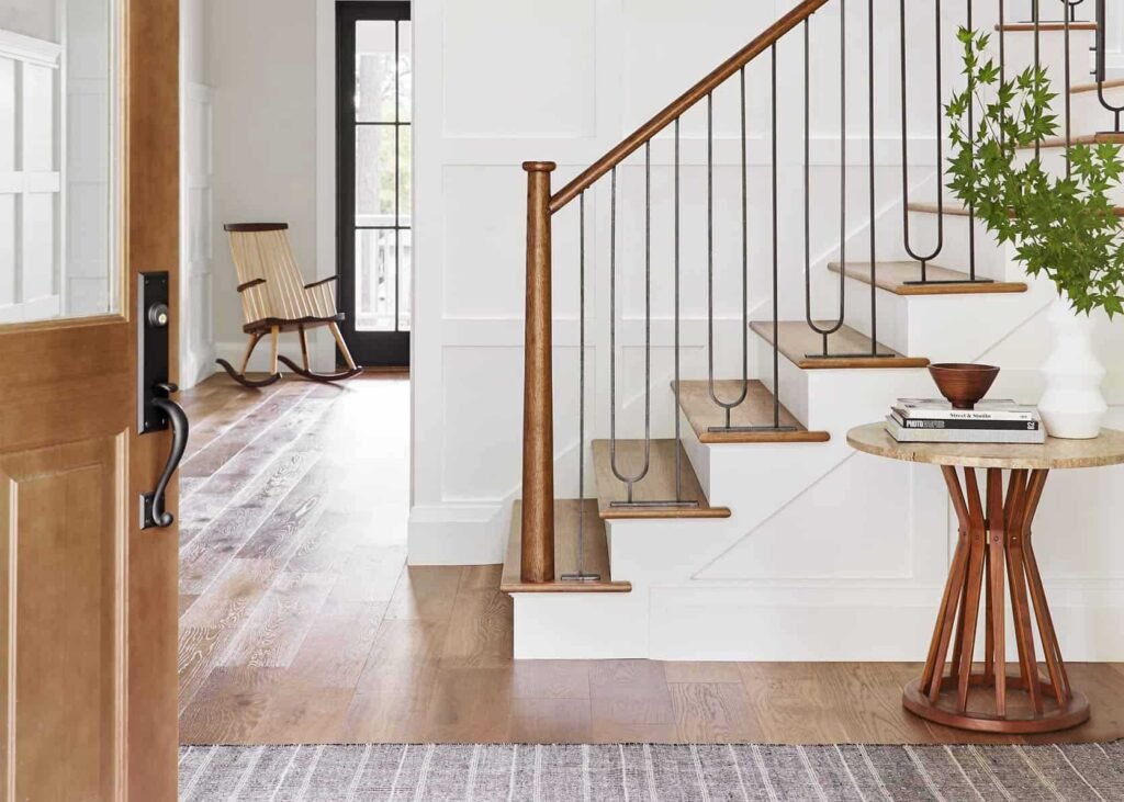 Design SOS: Time for Some Practical Style Advice to Transform 3 Readers’ Rooms—A Foyer, Kitchen Nook, & Living Room